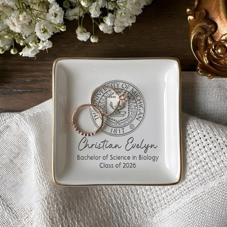 Professional engraved graduation gifts for her, providing a high-quality keepsake for 2026 graduates.