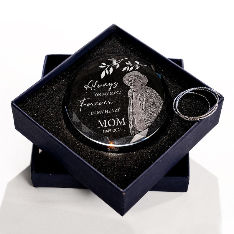 Custom christmas ornament style Personalized Mom Memorial Glass Ornament for celebrating mom's memory