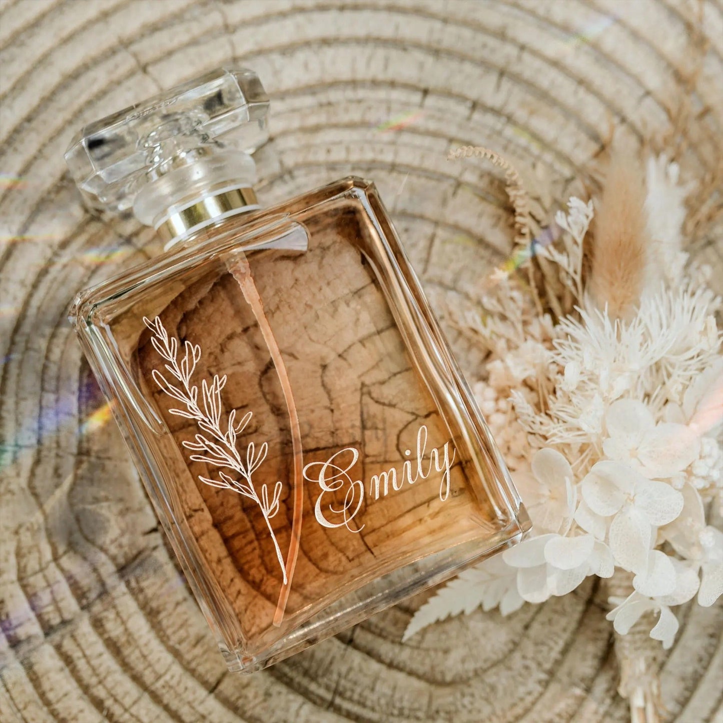 Elegant Personalized Wedding Flower Glass Perfume Bottle crafted as meaningful wedding gift for mom and bridal perfume
