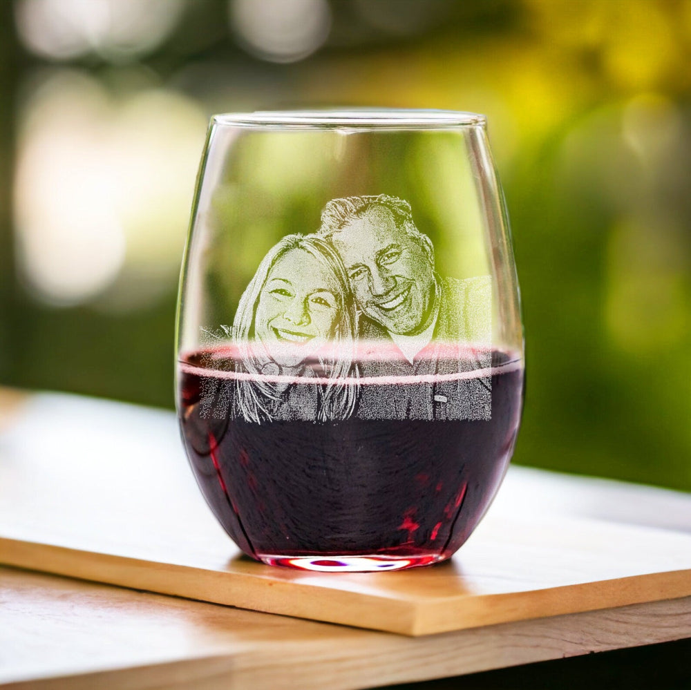 personalized engraved wine glass with photo