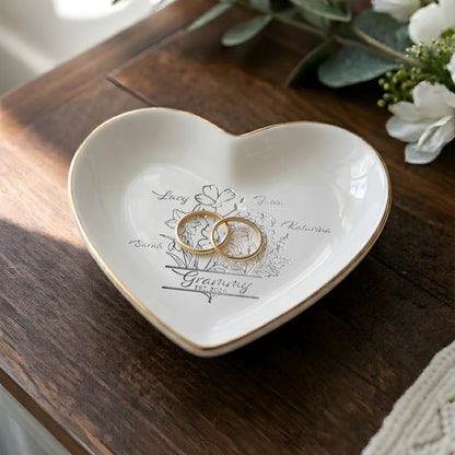Elegant engraved ring holder for mom from daughter, serving as a lasting memento of your love.