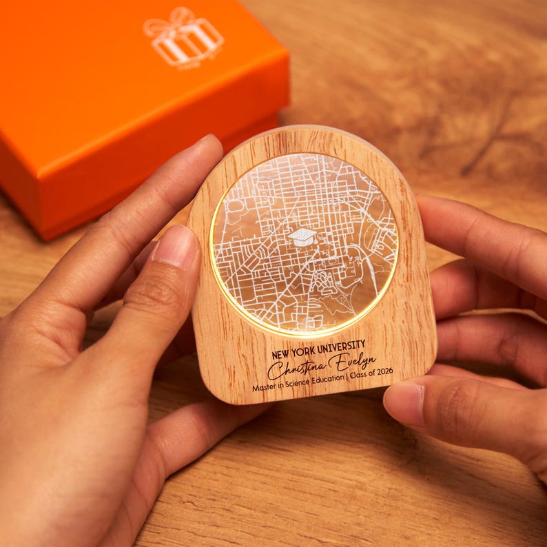 Customized engraved night light for the Class of 2026, featuring high-end crystal craftsmanship.
