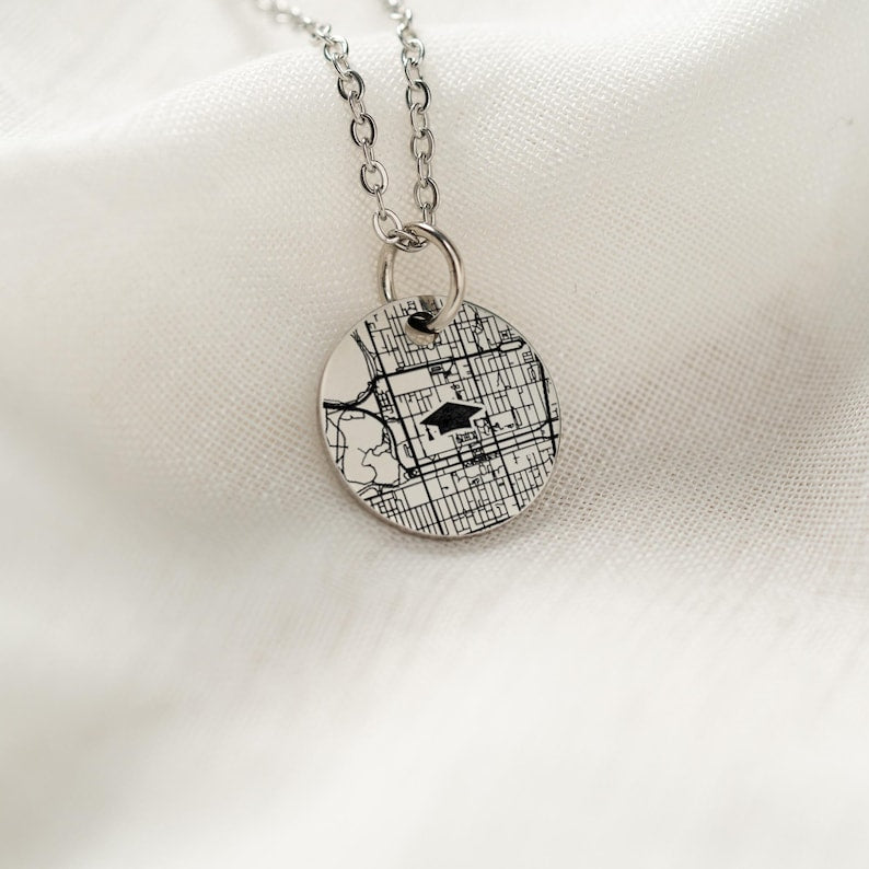The perfect graduation necklace for the Class of 2026, offering a sentimental touch for new grads.