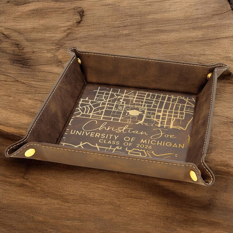 Durable personalized leather tray, providing a professional way for new graduates to store essentials.