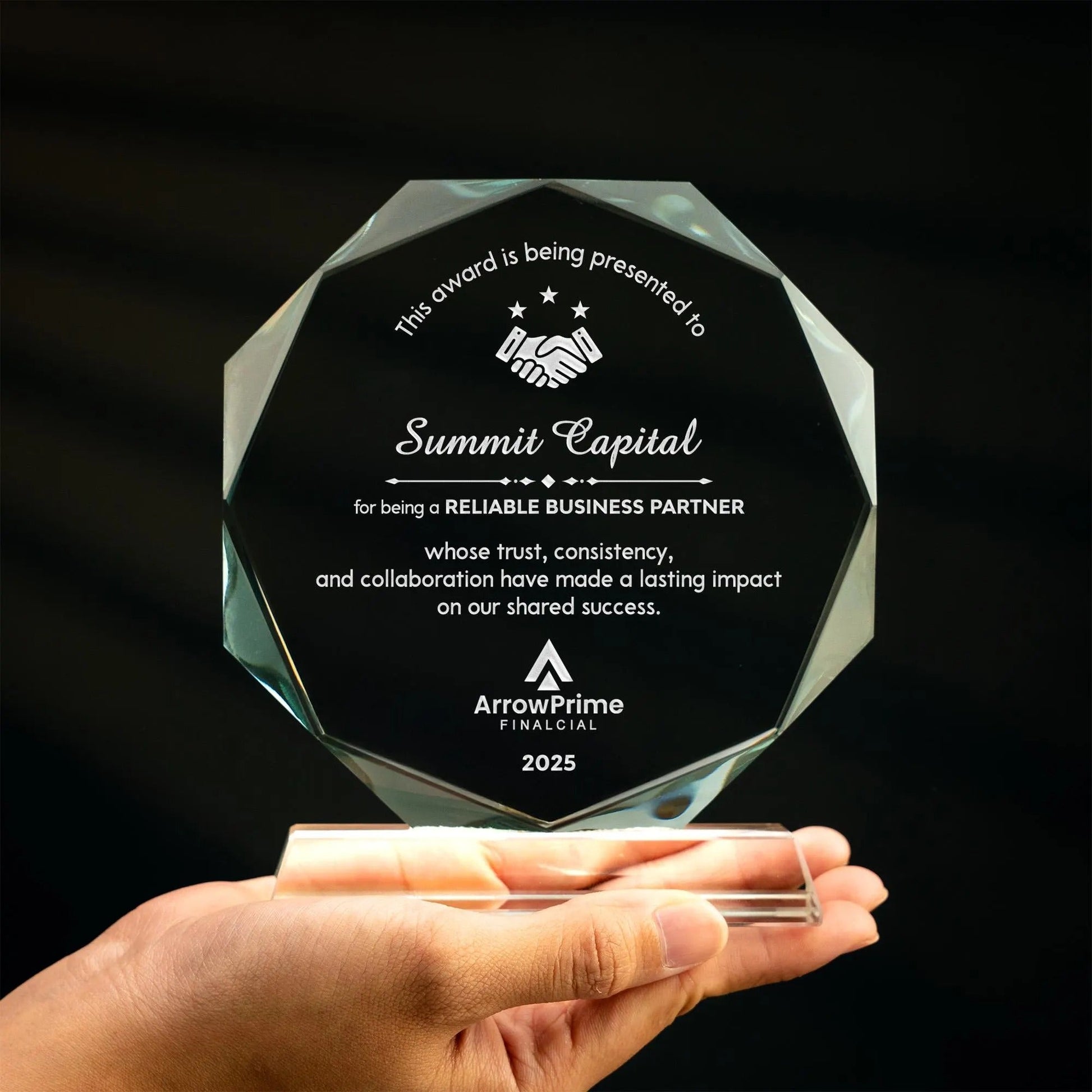 Gifts for corporate clients made special with engraved partnership award plaques  
