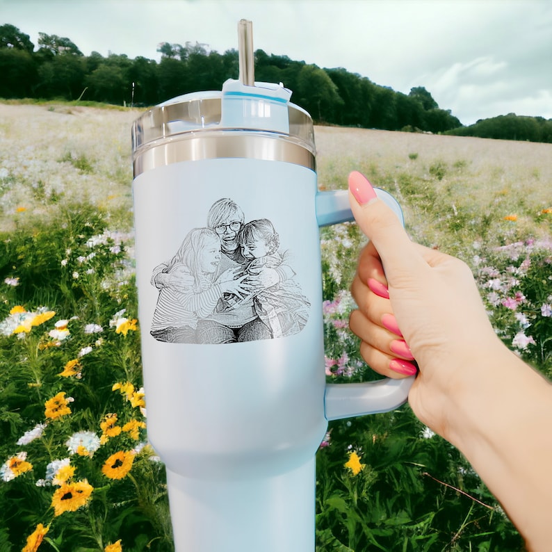 A premium personalized photo tumbler for mothers, offering a lasting memento and practical everyday use.