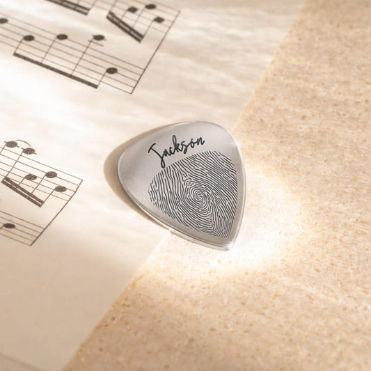 Personalized Fingerprint Memorial Guitar Pick, a high-quality custom plectrum for remembrance.
