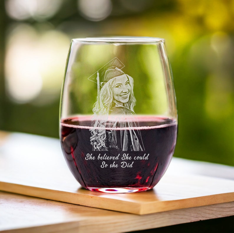 An elegant and personalized wine glass for graduation, serving as a premium custom keepsake for the Class of 2026.