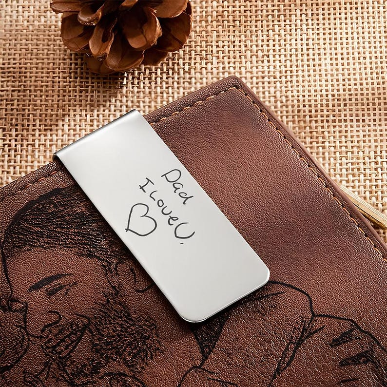 Custom stainless steel money clip engraved with actual handwriting, the best gift for Father's Day 2026.