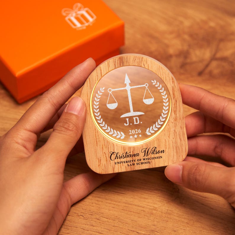 Customized engraved night light for the Class of 2026, featuring high-end crystal craftsmanship.