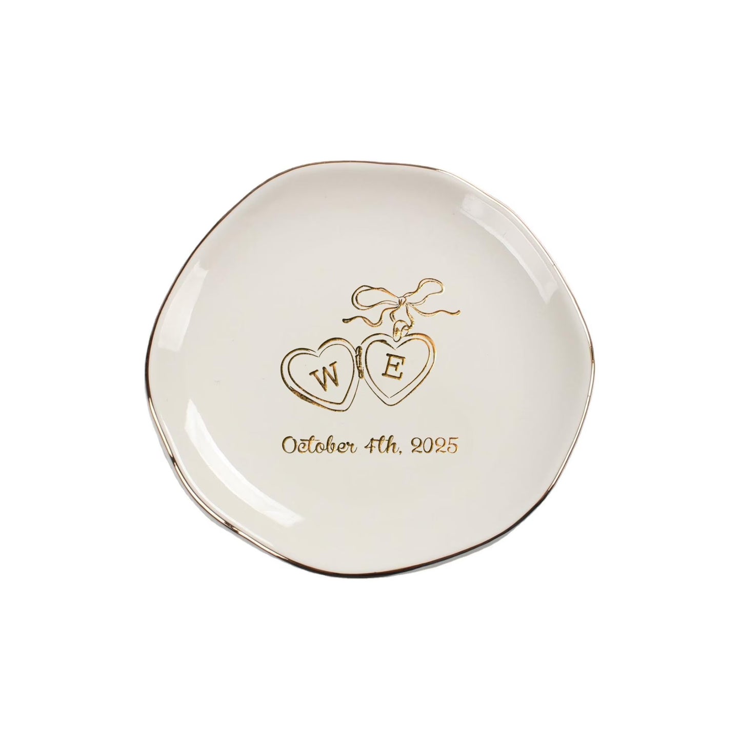 Engagement ring dish designed with personalized locket as meaningful gifts for bride