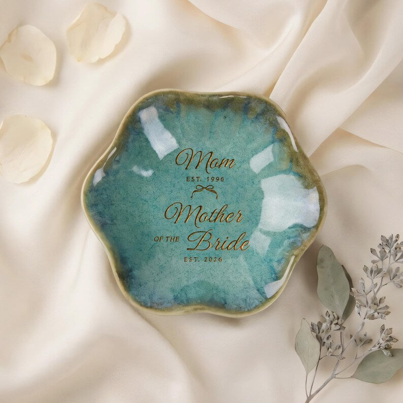 Professional custom ring dish for Mom, providing a high-quality keepsake for the wedding and beyond.
