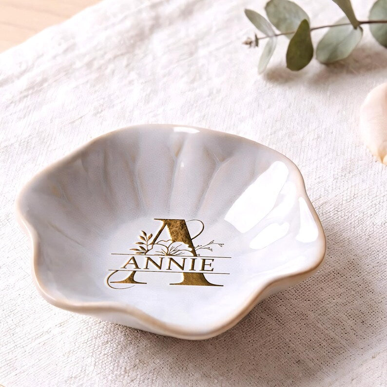 Exquisite monogrammed mother's day gifts, offering a premium and stylish look for any special mom.