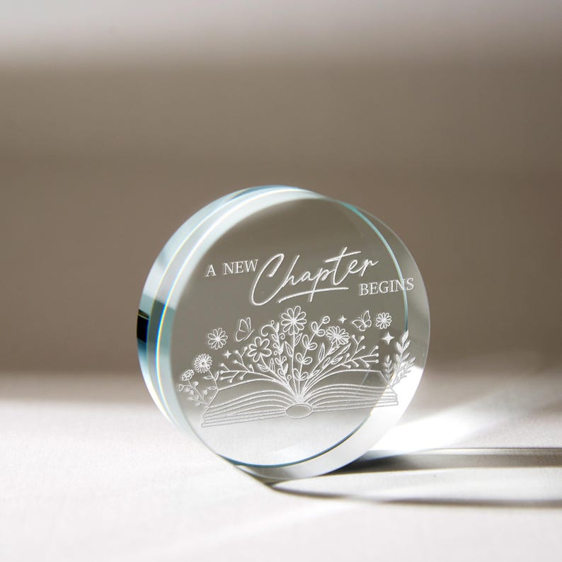 The perfect graduation LED light, offering a sentimental and illuminated touch for new graduates.