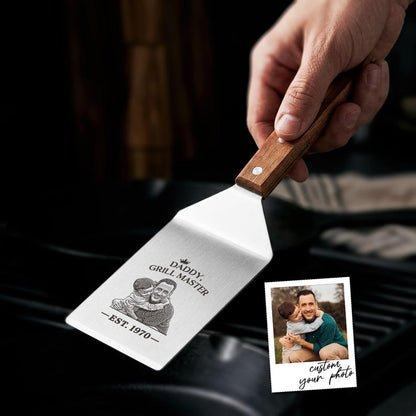 Custom bbq spatula with engraved photo design, the perfect grilling gifts for dad and bbq gifts for dad.