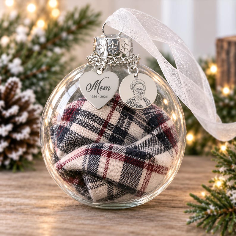 High-quality personalized Christmas ornaments, ideal for honoring and remembering missed family.