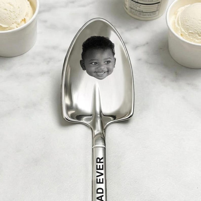 Baby face gifts for dad on a custom ice cream shovel spoon, making it a fun baby face Father's Day gift.