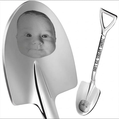 Family photo gifts engraved on a premium metal shovel spoon, a sweet and functional gift for dad for Father's Day 2026.