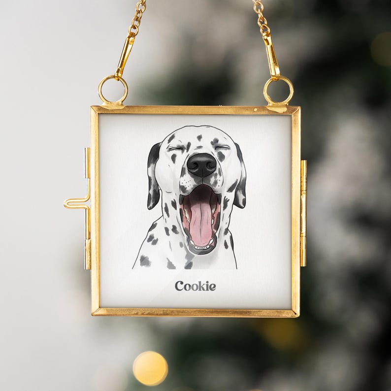 A beautiful dog mom gift, the Personalized Watercolor Dog Photo Golden Frame Ornament features a unique golden frame.
